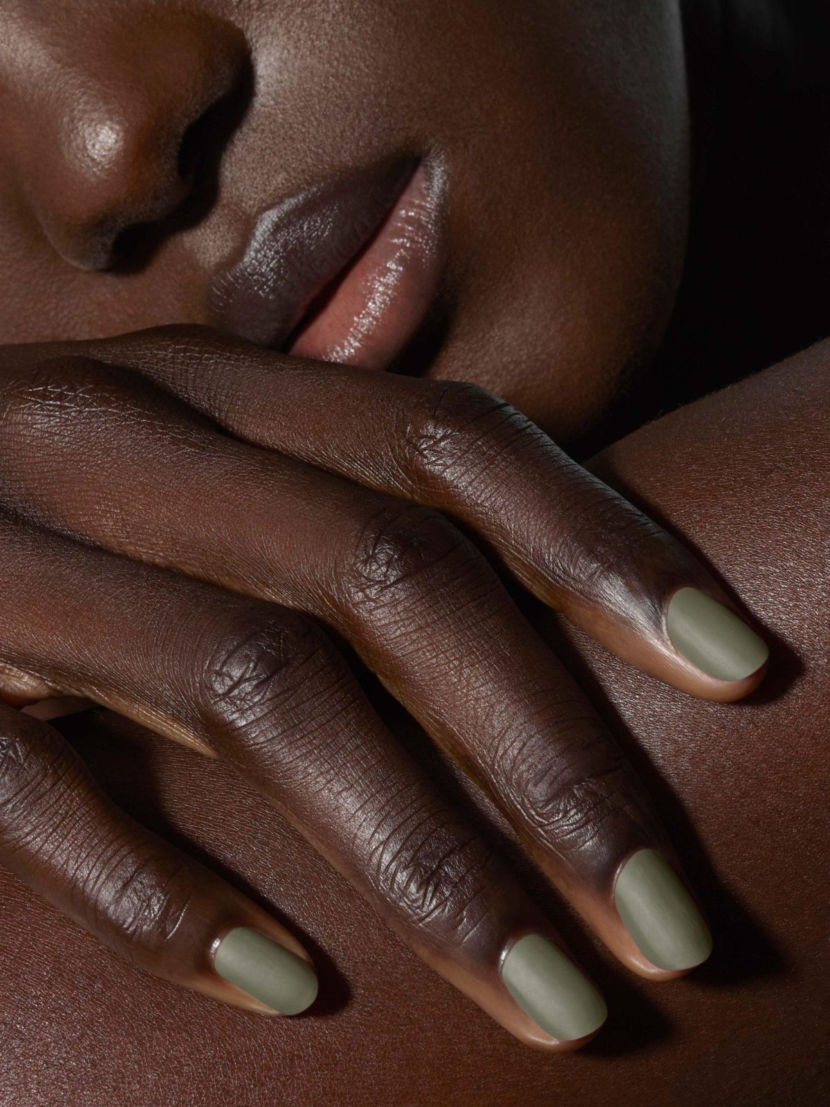 Galleria foto 'Off-White sbarca nell’universo beauty con «Paperwork»' - foto 5