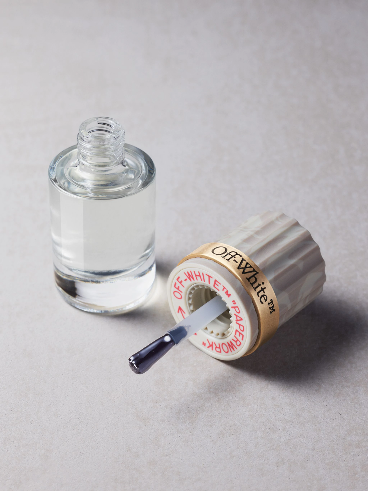 Galleria foto 'Off-White sbarca nell’universo beauty con «Paperwork»' - foto 8