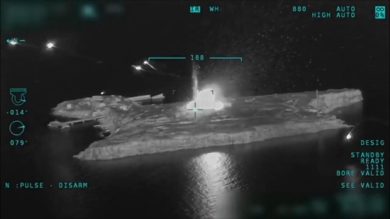 Isola dei serpenti. I jet ucraini bombardano i russi