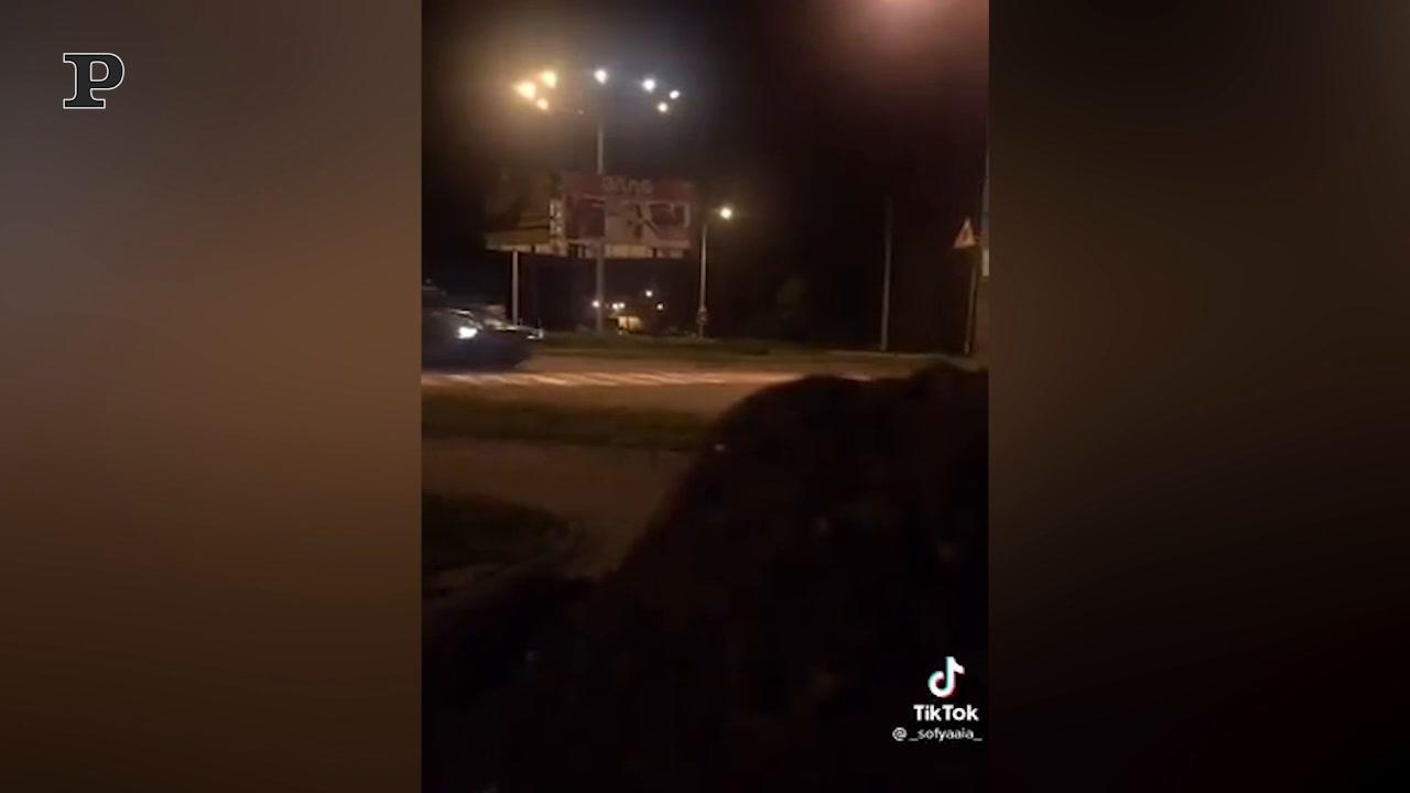 Donbass, assalto a Popasna: ecco come si combatte casa per casa | Video Donbass, assalto a Popasna: ecco come si combatte casa per casa | Video