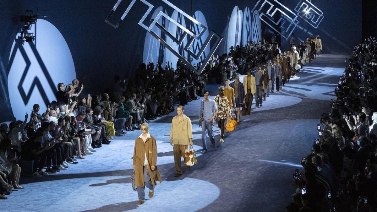 Galleria foto 'Poesia, eleganza e stile da Etro, Fendi e Prada' - foto 9