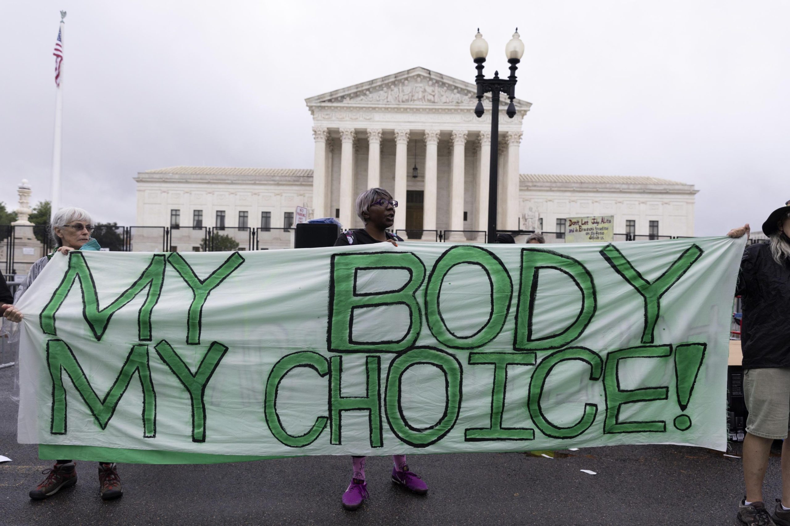 Il no all’aborto mostra la debolezza del sistema giudiziario Usa