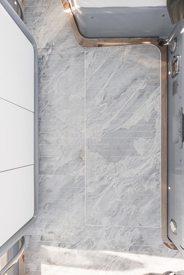 Invictus Versilys e la sostenibile leggerezza del marmo