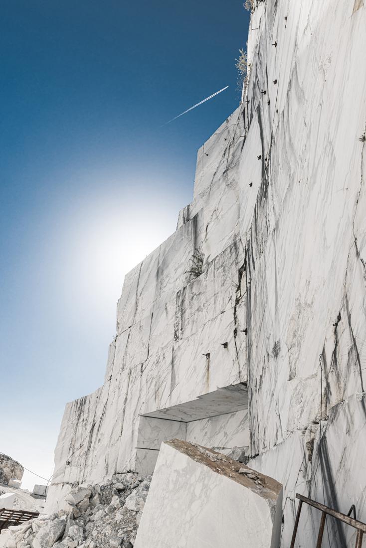 Invictus Versilys e la sostenibile leggerezza del marmo