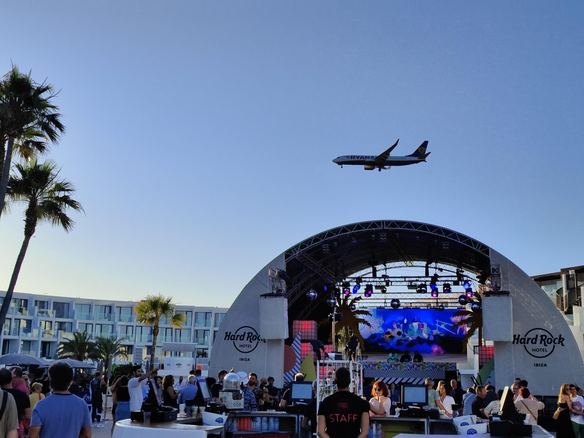 Galleria foto 'Tramonti e nightlife, le sfumature di Ibiza catturate con Oppo Find X5 Pro' - foto 8