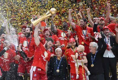 Lo scudetto di Armani