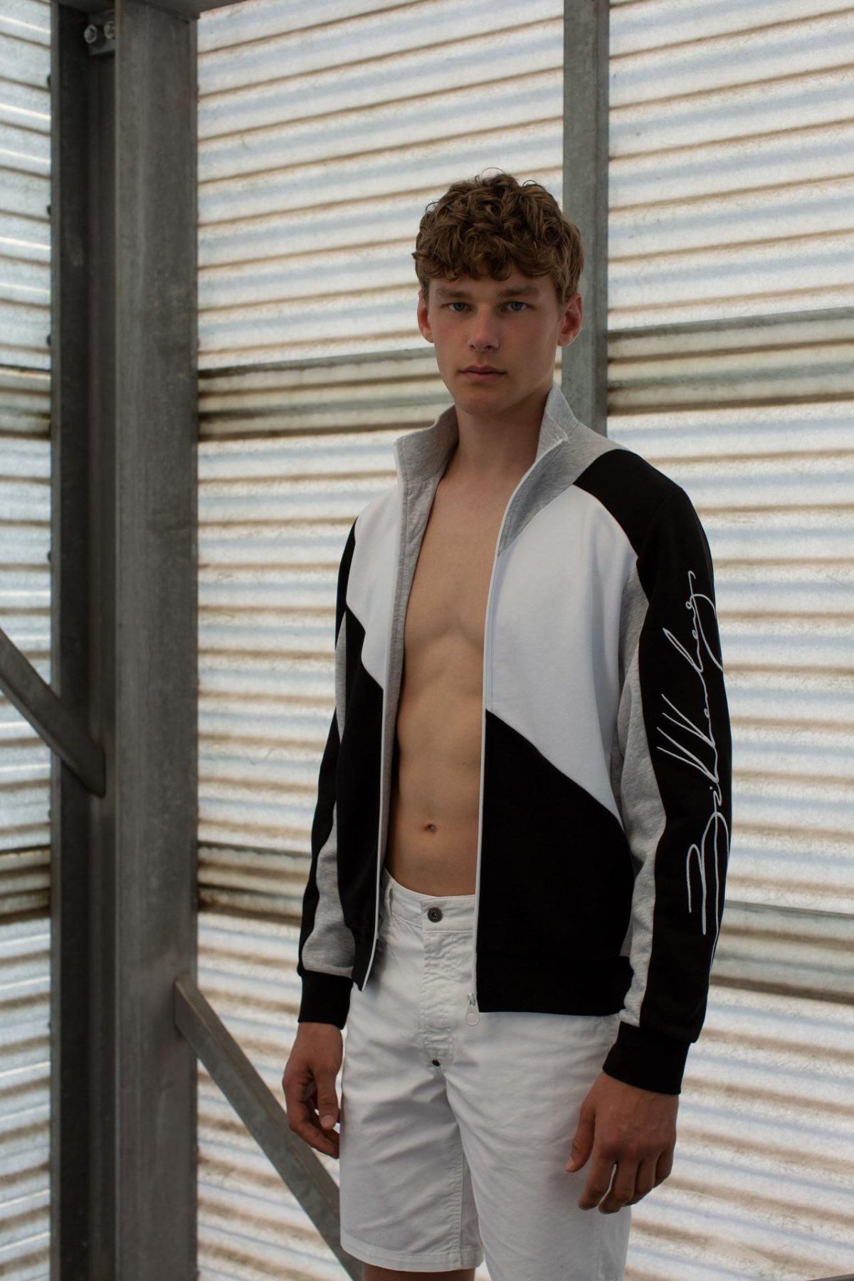 Galleria foto 'A Pitti Uomo lo sportswear prende il fascino esotico dell’estate' - foto 14