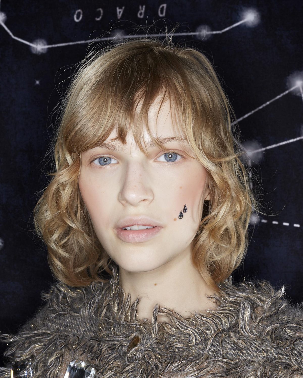 Galleria foto 'Cinque look beauty (per lui e per lei) da Gucci Cosmogonie' - foto 24