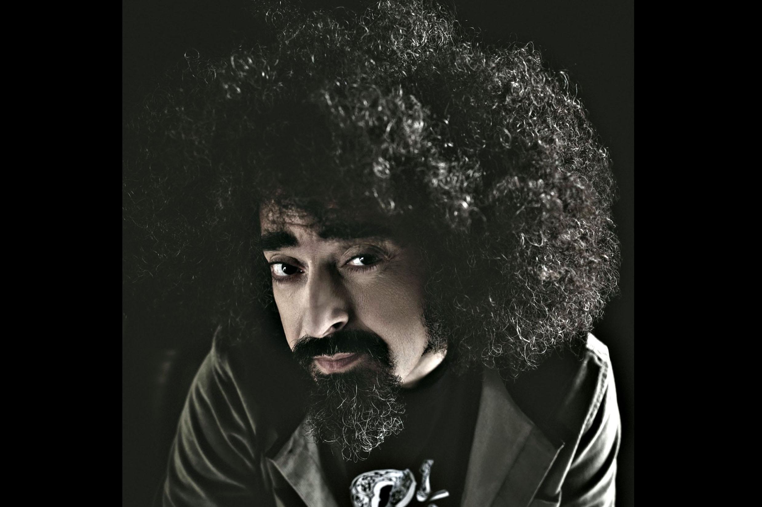 Caparezza: «Rientro nel tunnel del divertimento» Caparezza: «Rientro nel tunnel del divertimento»