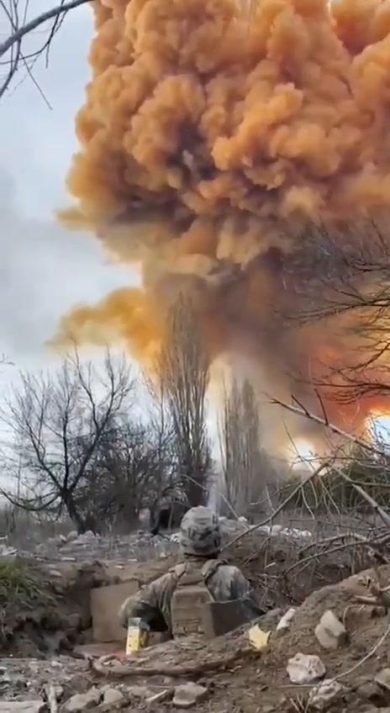 Severodonetsk, missile russo colpisce cisterna di acido | video