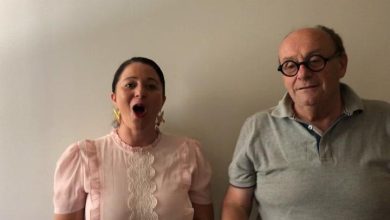 Le pillole di galateo di Petra e Carlo: buone maniere sotto l’ombrellone