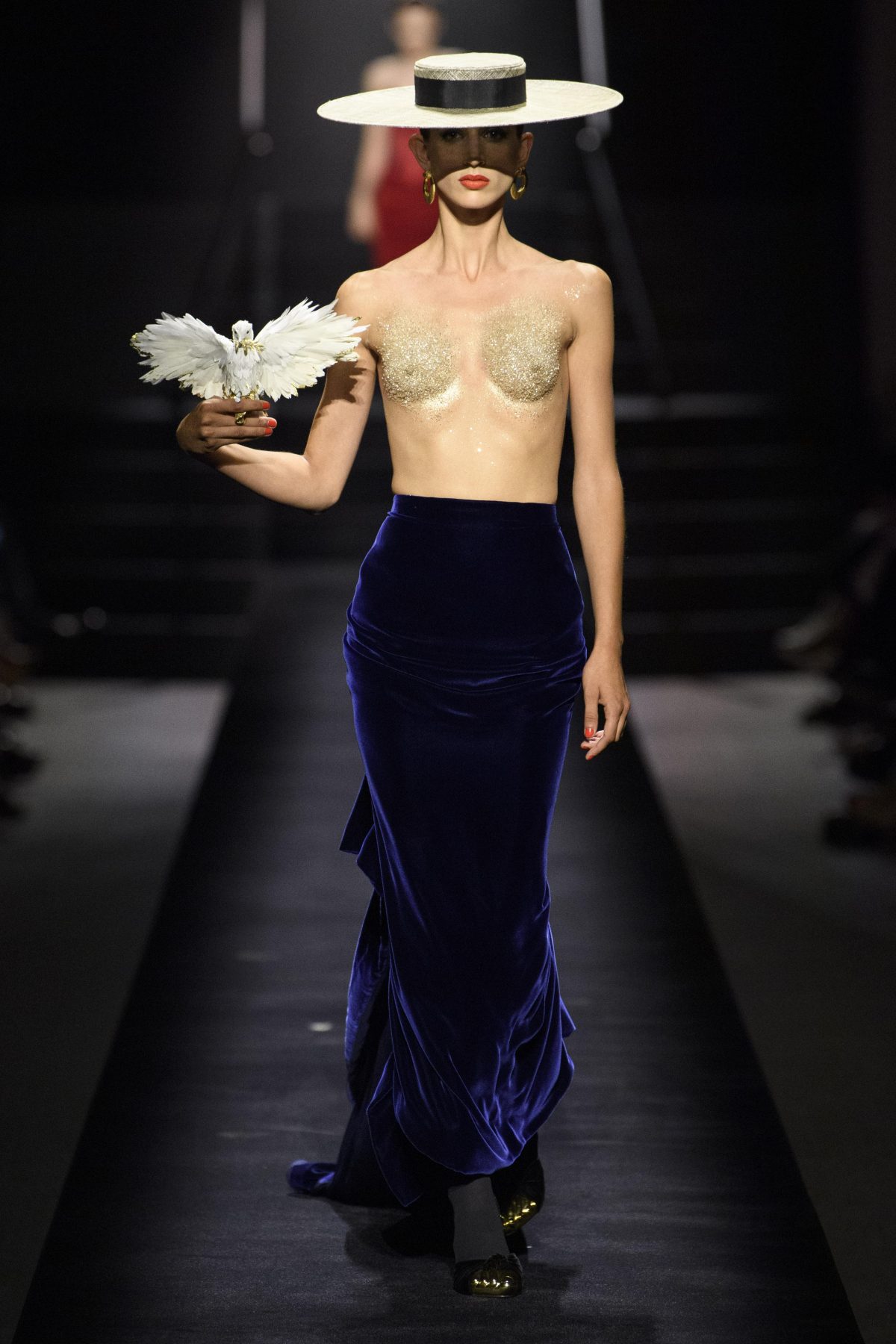 Galleria foto 'L’Haute Couture ritrova la bellezza di un tempo' - foto 23