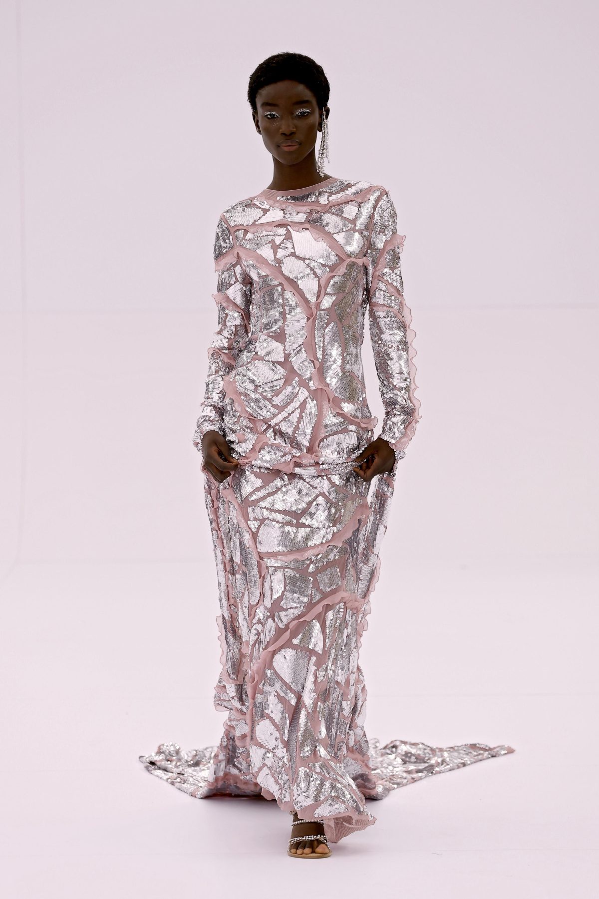 Galleria foto 'L’Haute Couture ritrova la bellezza di un tempo' - foto 8