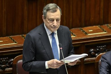 Sarà voto di fiducia. Draghi vuol vedere i numeri e le facce