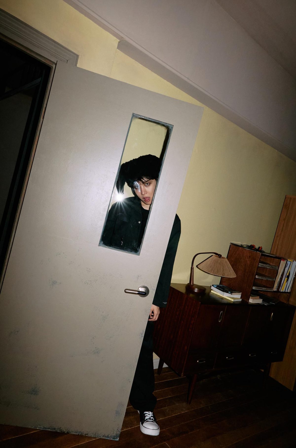 Galleria foto 'L’universo di j-hope, tra il mito di Pandora e un Jack in the Box' - foto 17