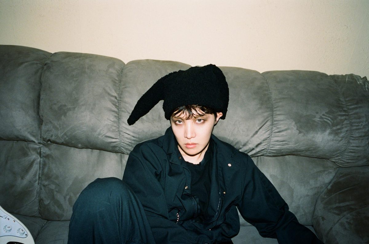 Galleria foto 'L’universo di j-hope, tra il mito di Pandora e un Jack in the Box' - foto 19