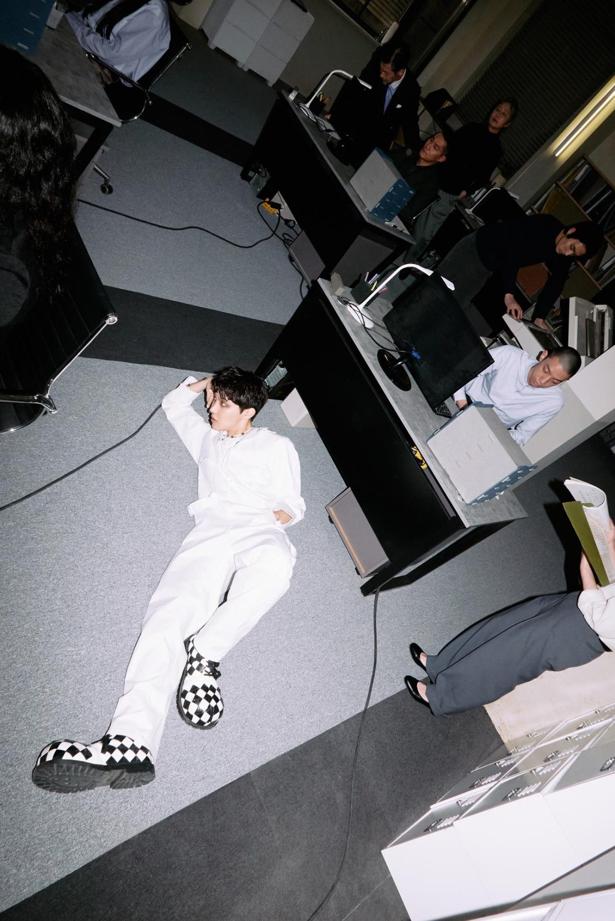 Galleria foto 'L’universo di j-hope, tra il mito di Pandora e un Jack in the Box' - foto 22