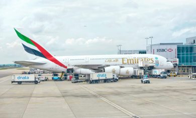 Emirates attacca Heathrow. Si infiamma la guerra dei cieli