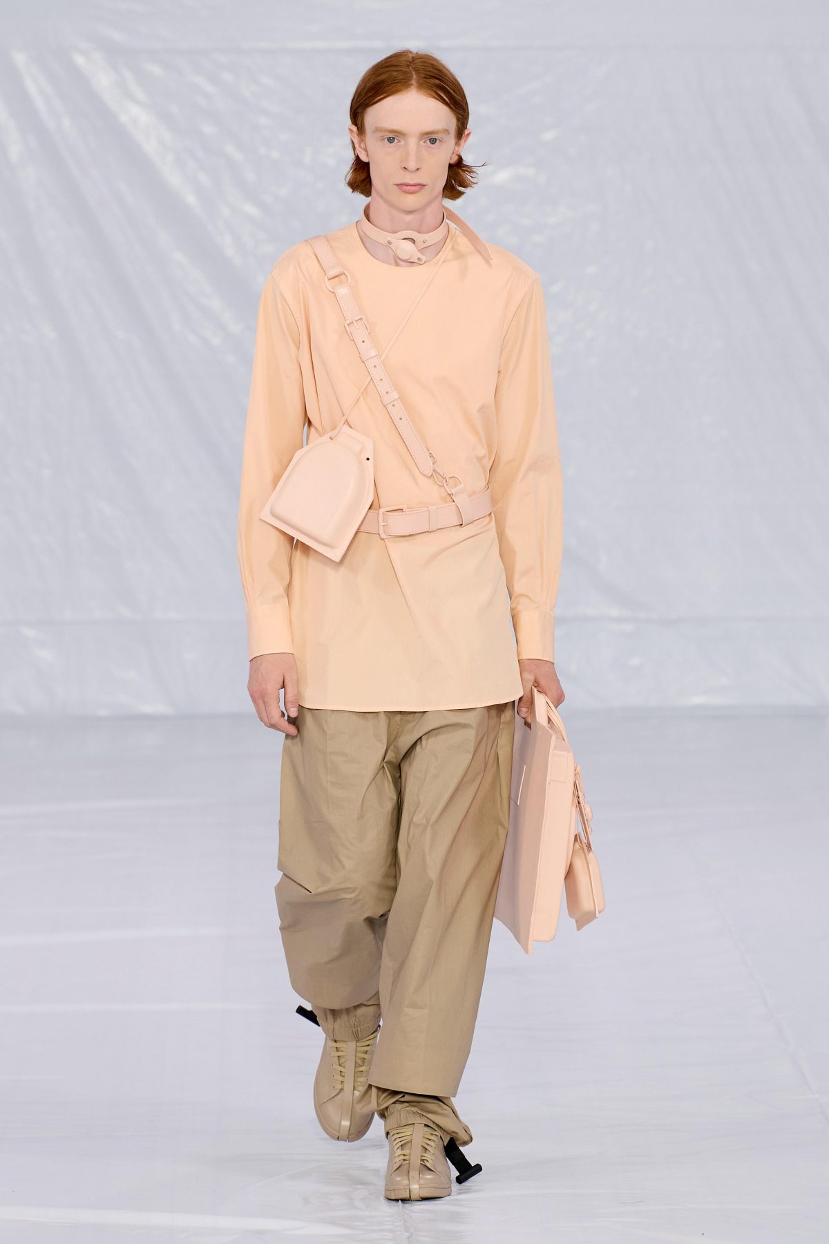 Galleria foto 'La moda di Parigi ci porta in un viaggio tra le epoche' - foto 8