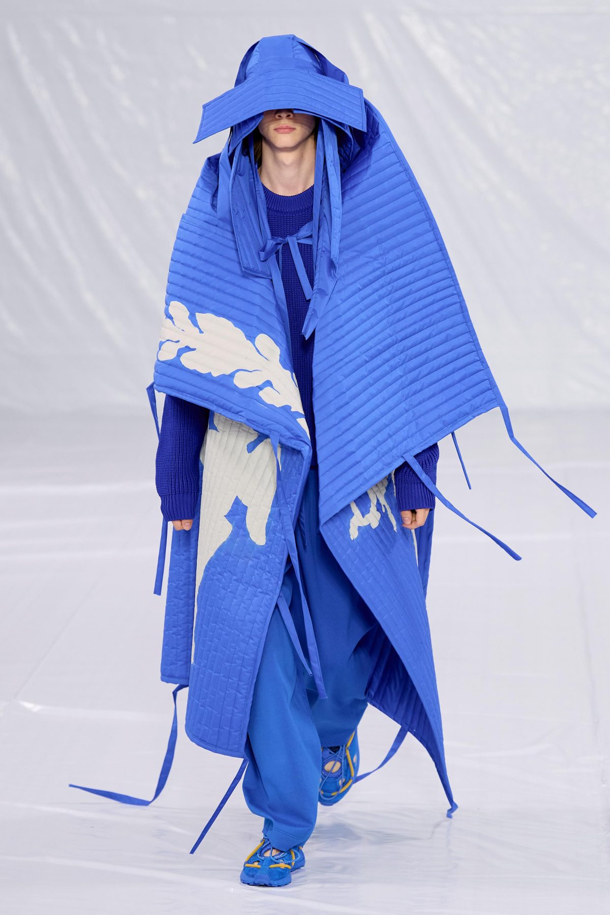 Galleria foto 'La moda di Parigi ci porta in un viaggio tra le epoche' - foto 25