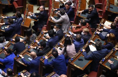 Nel Dl Aiuti luci ed ombre