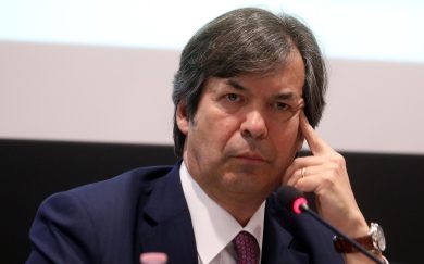 La classifica dei top manager: al primo posto Carlo Messina