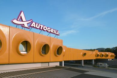Benetton dopo Autostrade fa un passo indietro anche da Autogrill