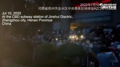 Cina senza liquidità. Le proteste fuori dalle banche | video