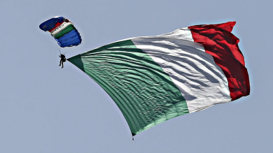 Il Tar interviene sui corsi di paracadutismo Anpdi: lanci solo da aerei militari