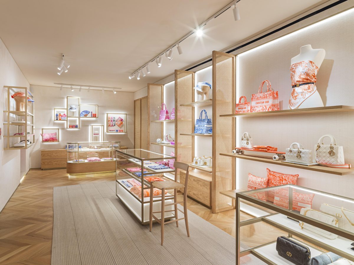 Galleria foto 'Nuove boutique dal sapore estivo' - foto 21