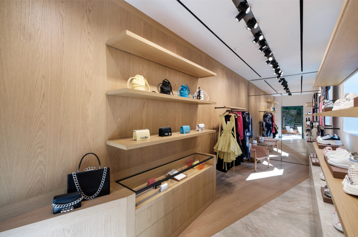 Galleria foto 'Nuove boutique dal sapore estivo' - foto 3