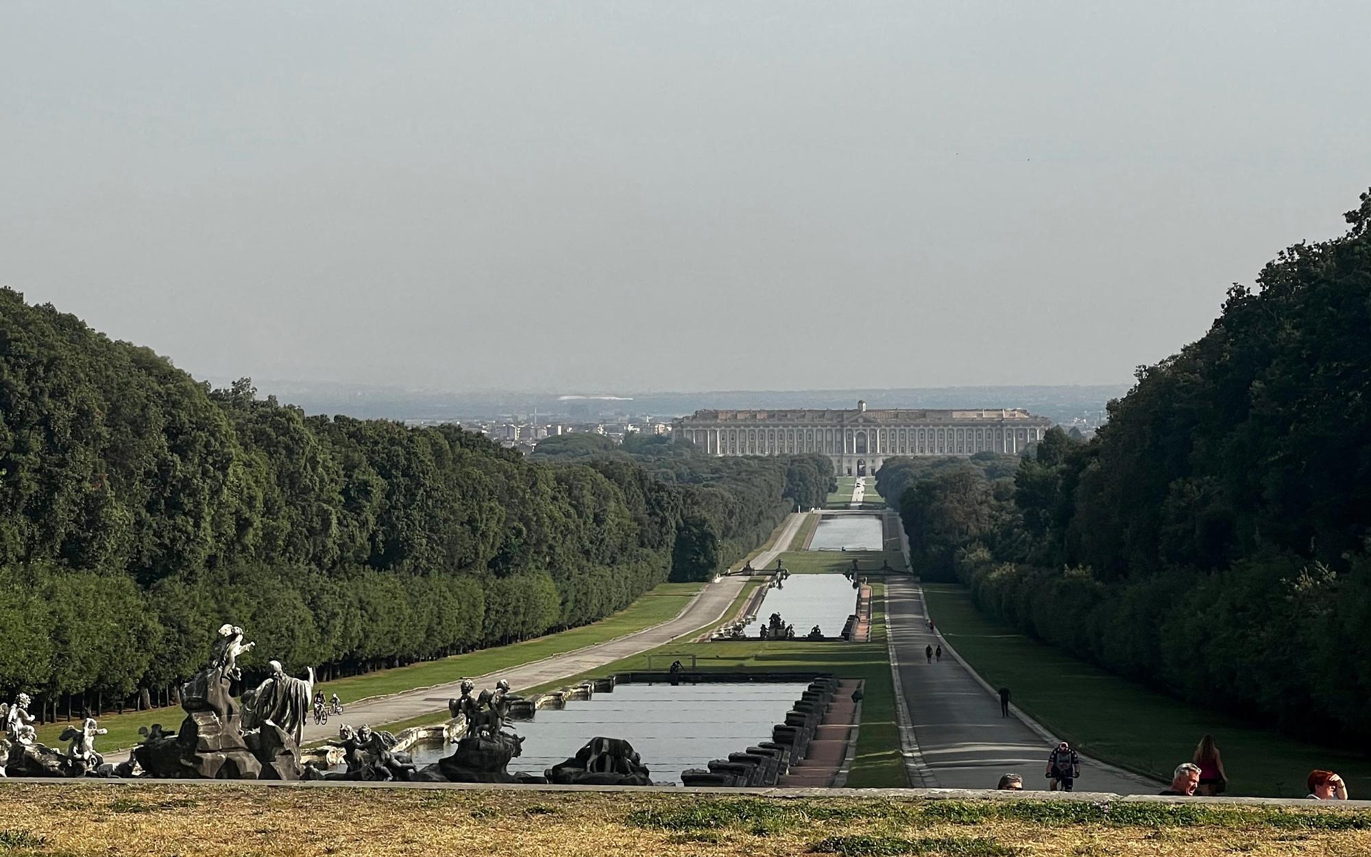 Spazi di paradiso ai giardini della Reggia di Caserta Spazi di paradiso ai giardini della Reggia di Caserta