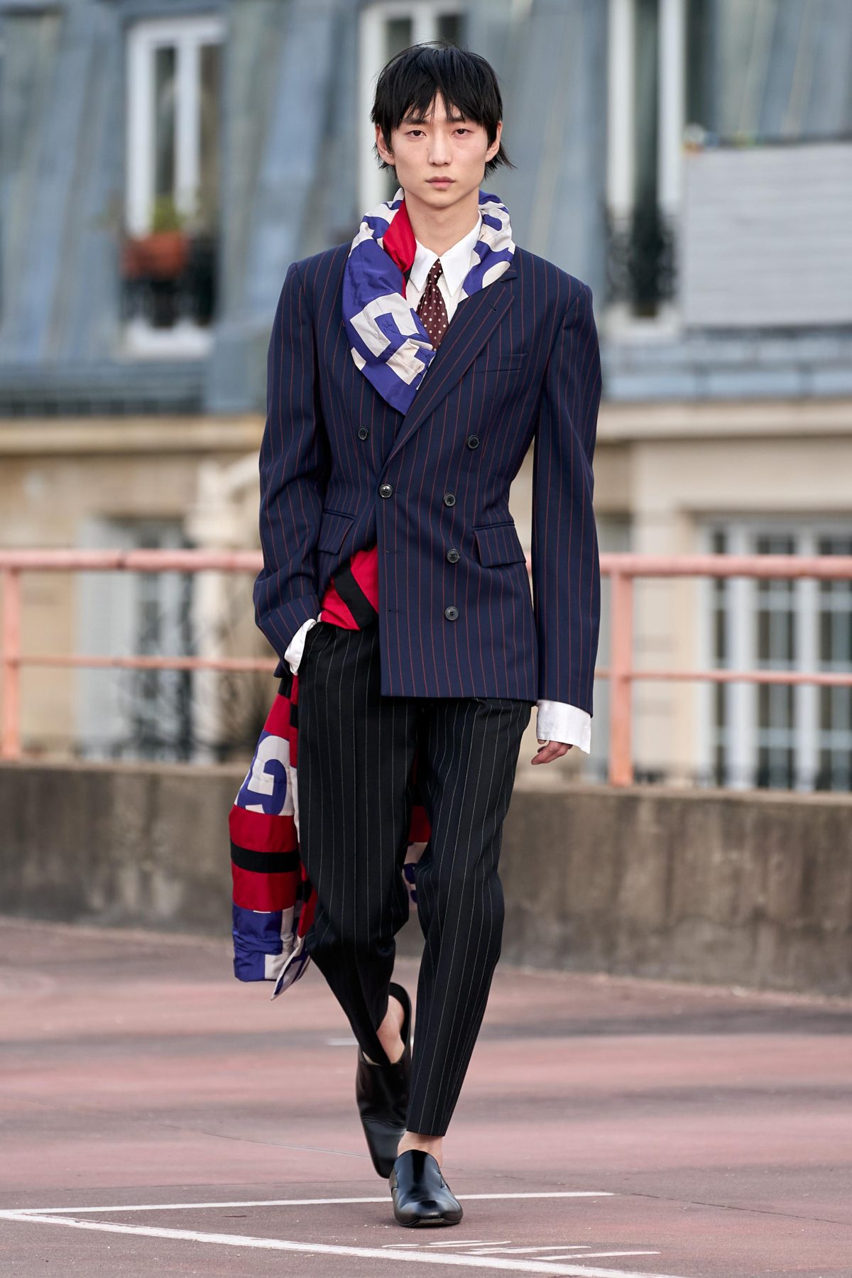 Galleria foto 'Ribellione o tradizione. Tu da che parte stai?' - foto 5