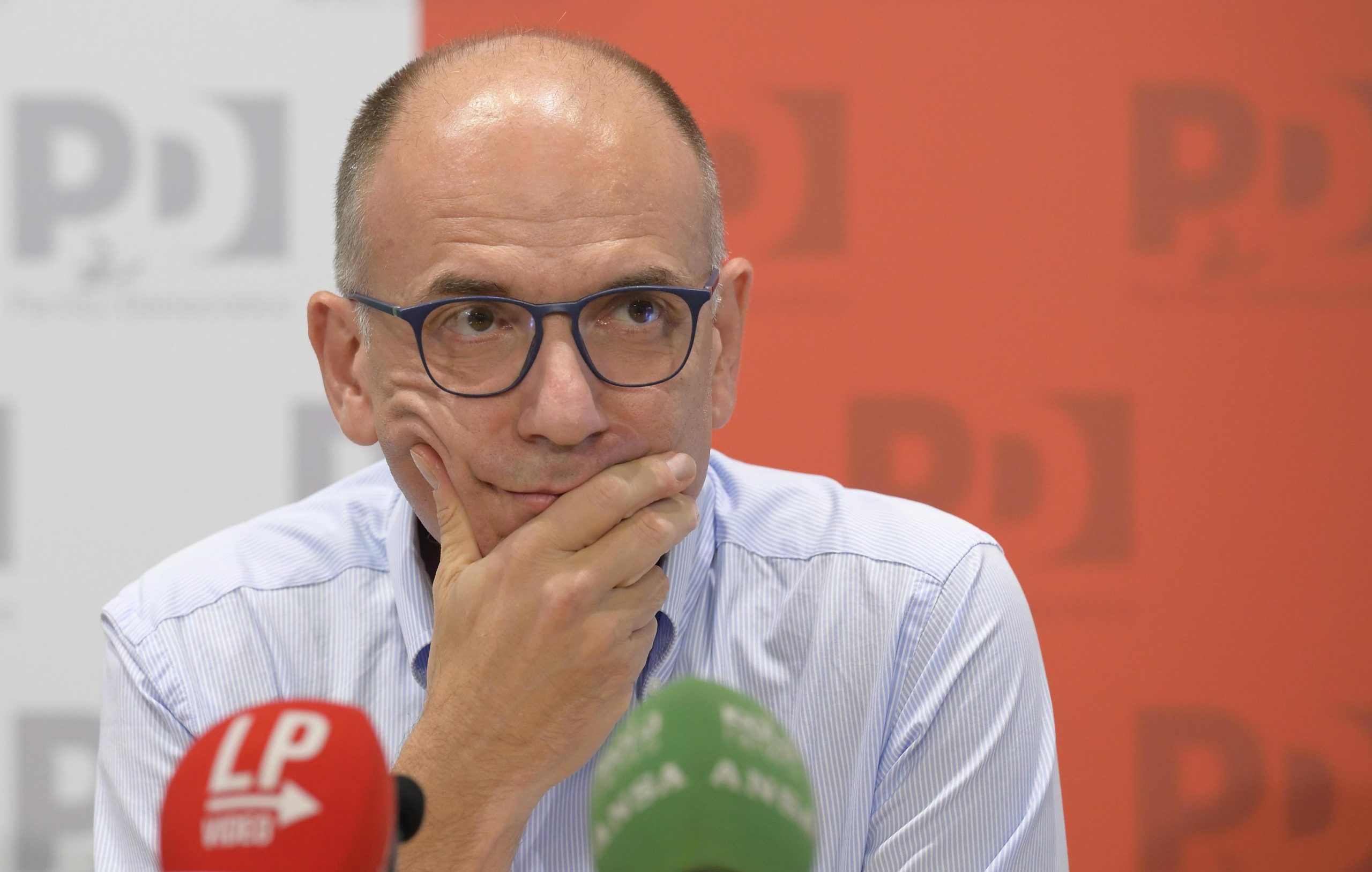 Le liste di Letta fanno esplodere il Pd Le liste di Letta fanno esplodere il Pd
