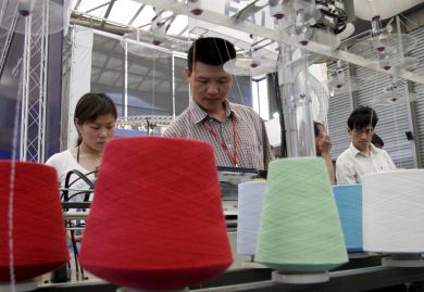 L’economia cinese in crisi si prepara alla guerra