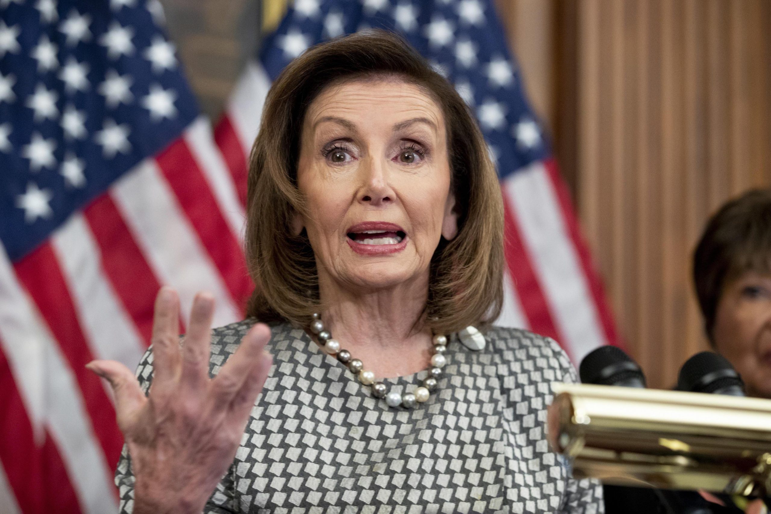 Nancy Pelosi è a Taiwan: gli Usa sfidano la Cina, che mostra i muscoli Nancy Pelosi è a Taiwan: gli Usa sfidano la Cina, che mostra i muscoli