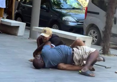 La violenza, il video, la paura, i mancati soccorsi. Oltre all’omicida Civitanova racconta tanto di noi