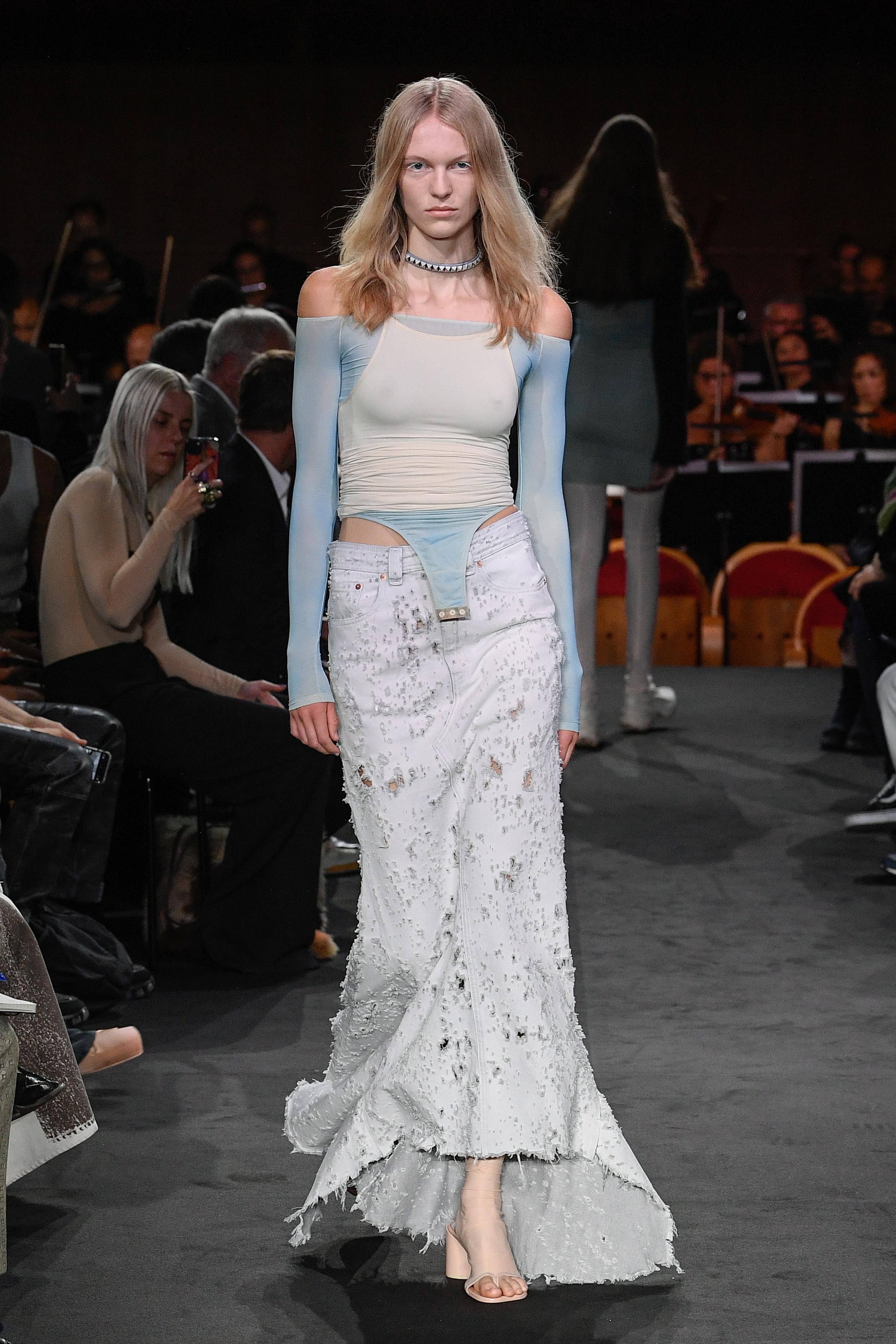 Glam rock, sfarzoso, pratico o alieno. Quale look copiare dalla Milano Fashion Week