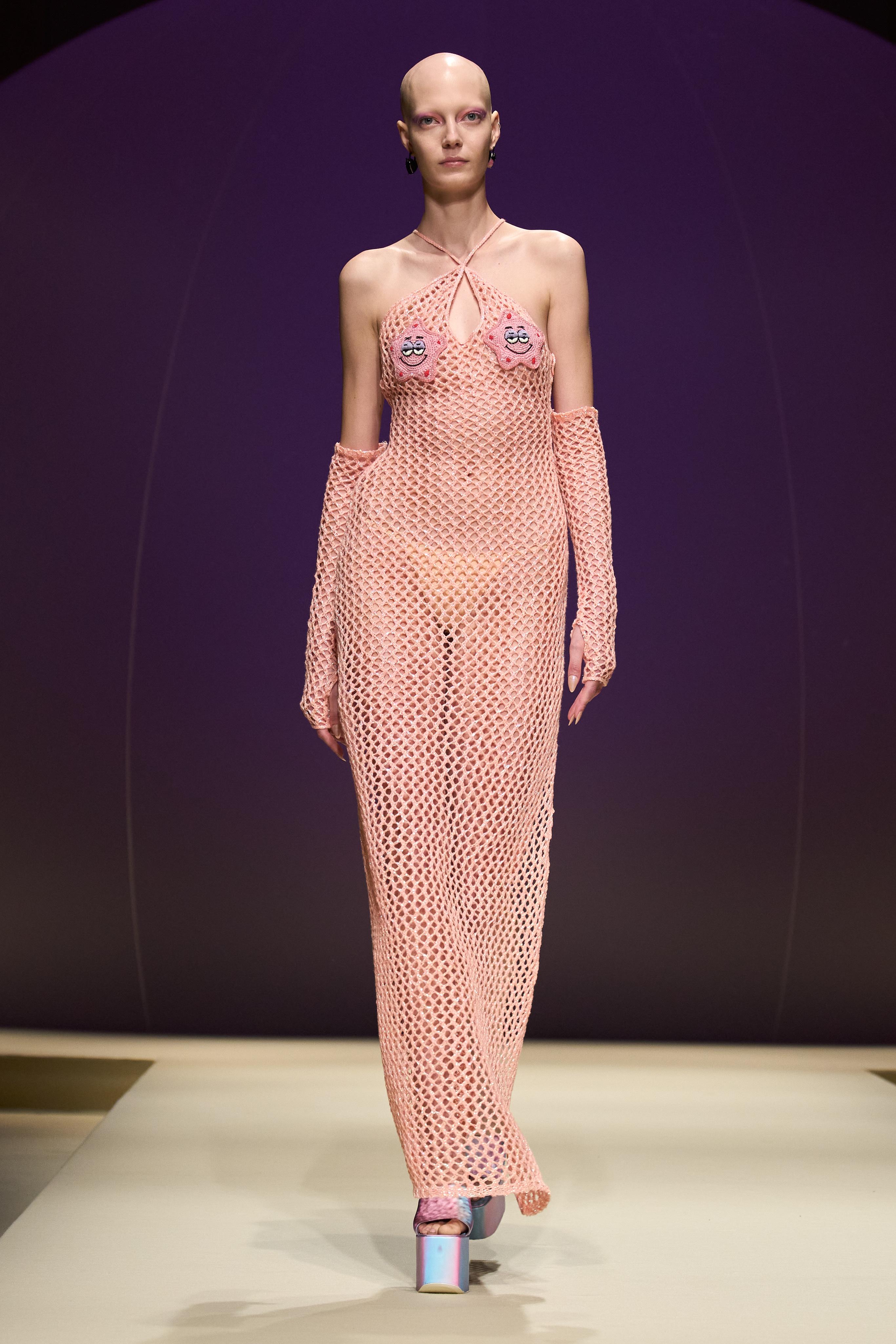 Glam rock, sfarzoso, pratico o alieno. Quale look copiare dalla Milano Fashion Week