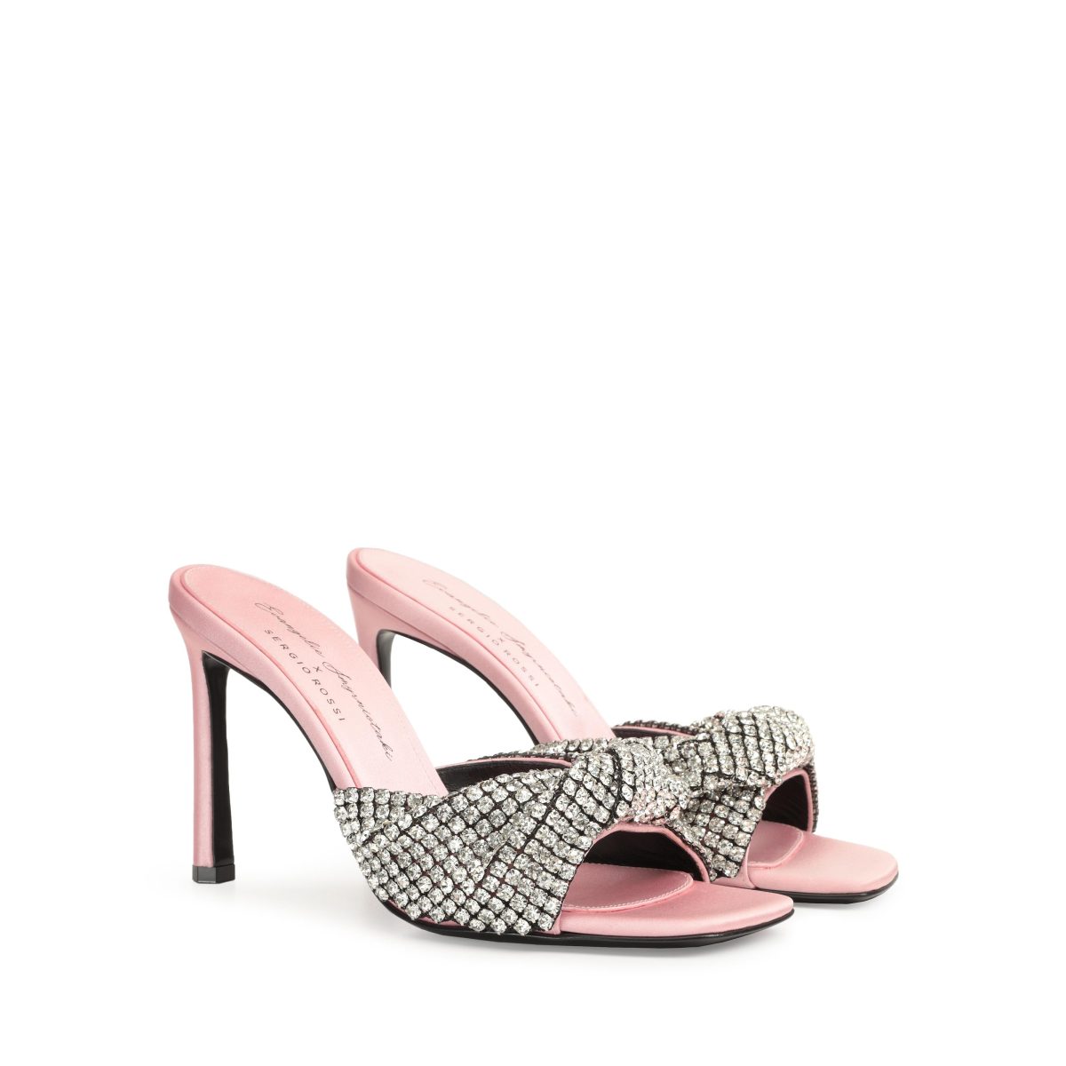 Galleria foto 'Glam rock, sfarzoso, pratico o alieno. Quale look copiare dalla Milano Fashion Week' - foto 27