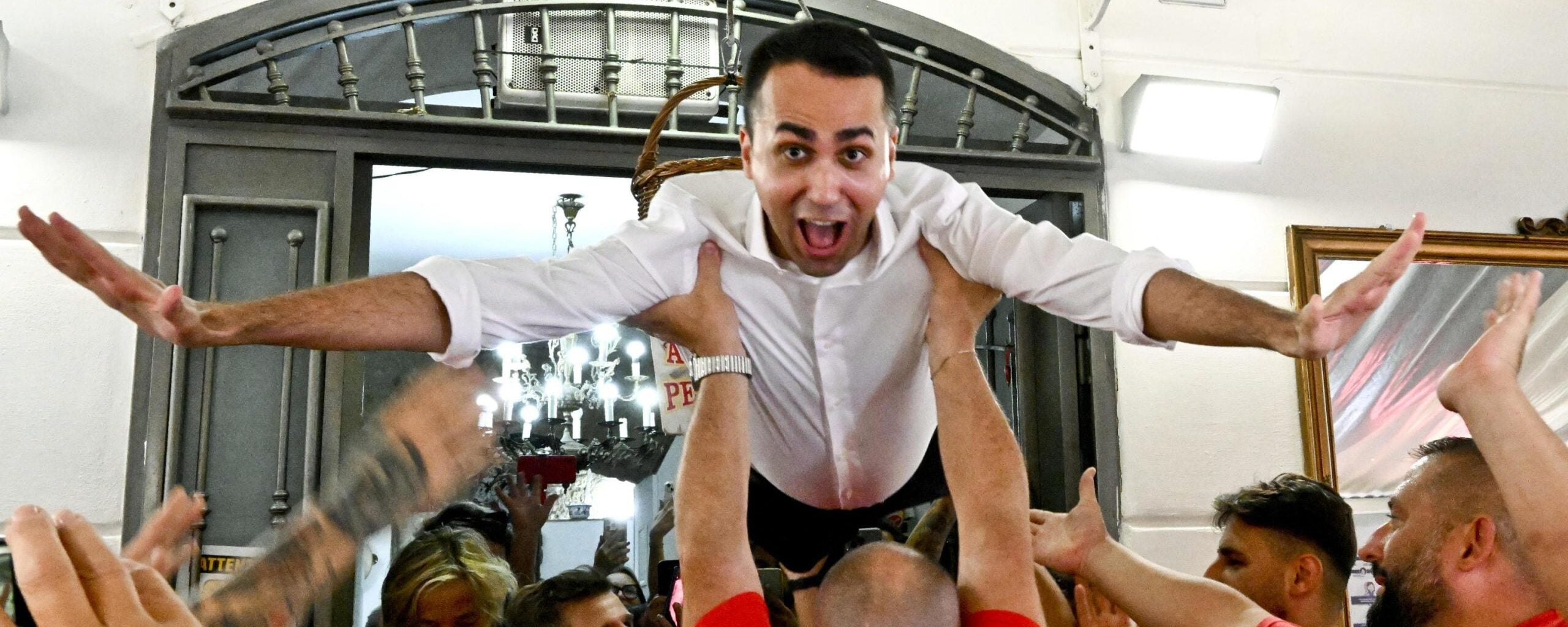 Dalle bibite allo stadio al King’s College e all’incarico UE nel Golfo: analisi del «fenomeno» Luigi Di Maio