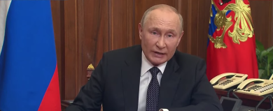 Nel discorso ci appare un Putin sano (fisicamente) ma che crede poco in quello che dice