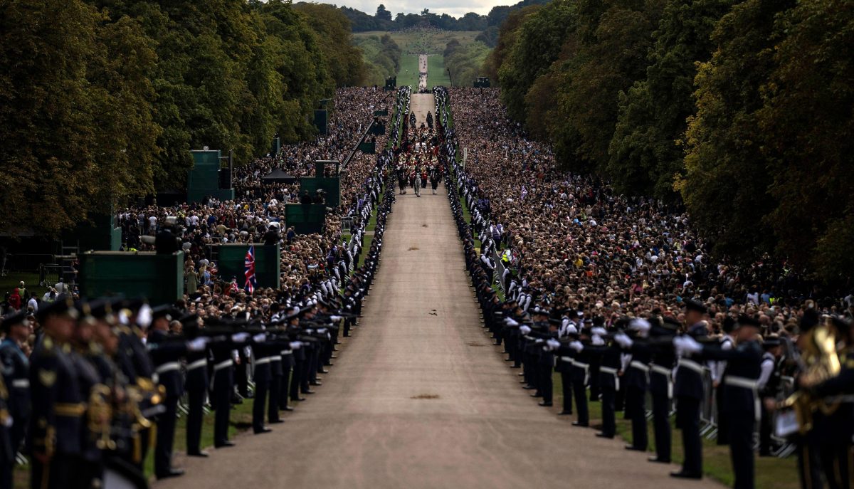 Galleria foto 'I funerali della Regina Elisabetta: le foto della giornata di lutto' - foto 16