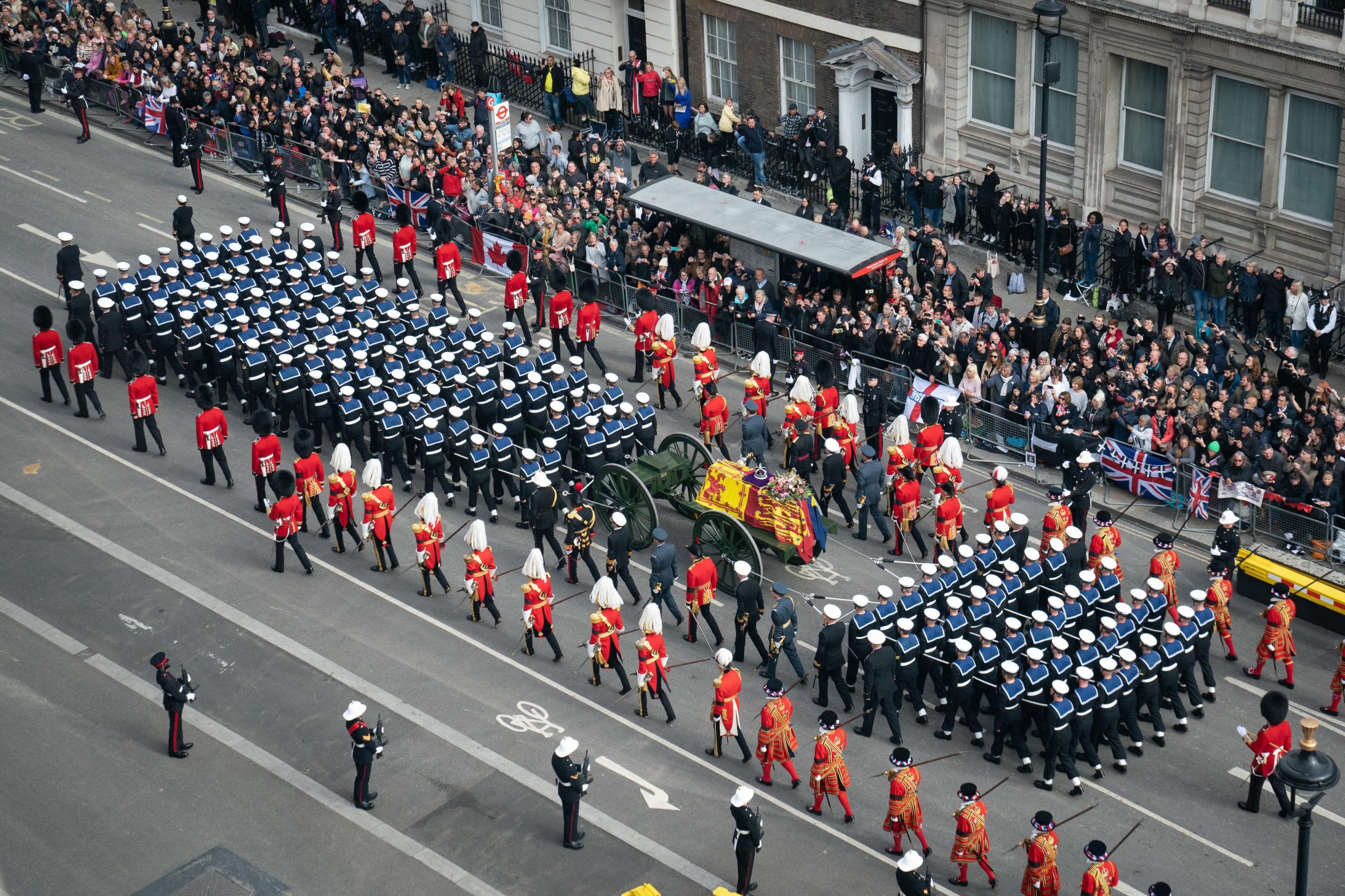 I funerali della Regina Elisabetta: le foto della giornata di lutto