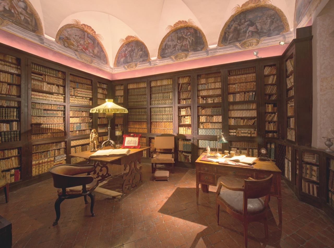 Nel palazzo dove il tempo si è fermato