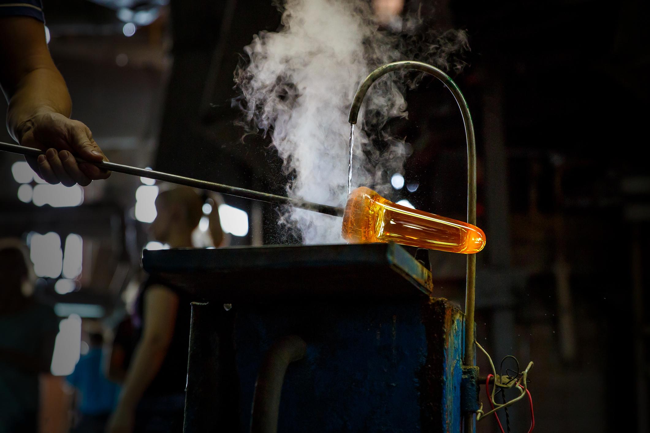 La crisi del gas sta mettendo in ginocchio il mondo del vetro