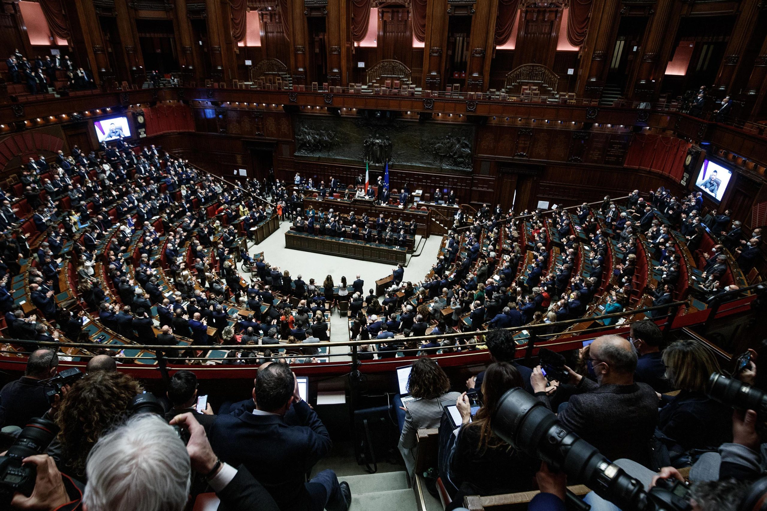 Il Governo dei decreti sul Dl Aiuti bis decide di aspettare il via libera del parlamento Il Governo dei decreti sul Dl Aiuti bis decide di aspettare il via libera del parlamento