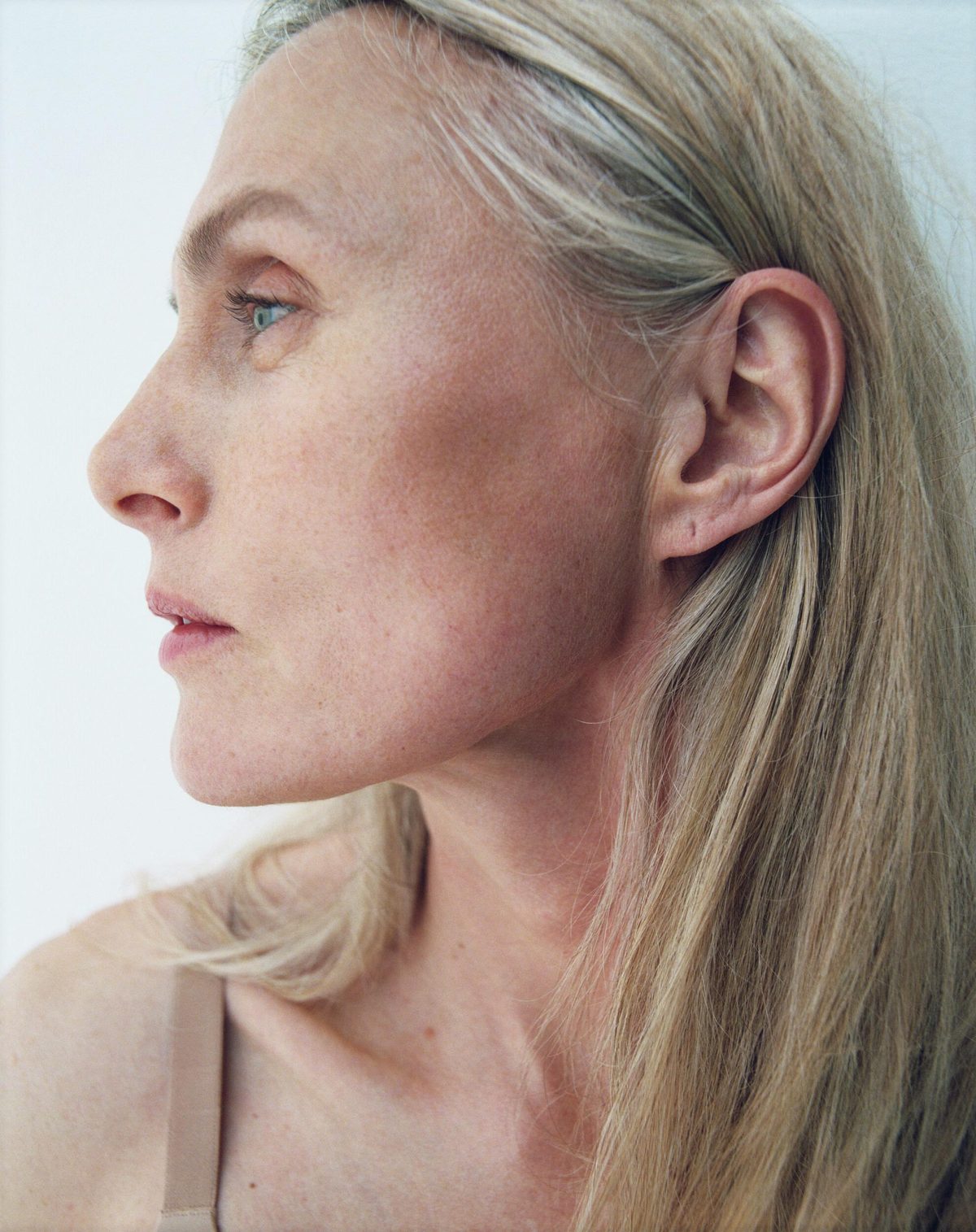 Galleria foto 'Victoria’s Secret si mette a nudo con la nuova fragranza «Bare»' - foto 7