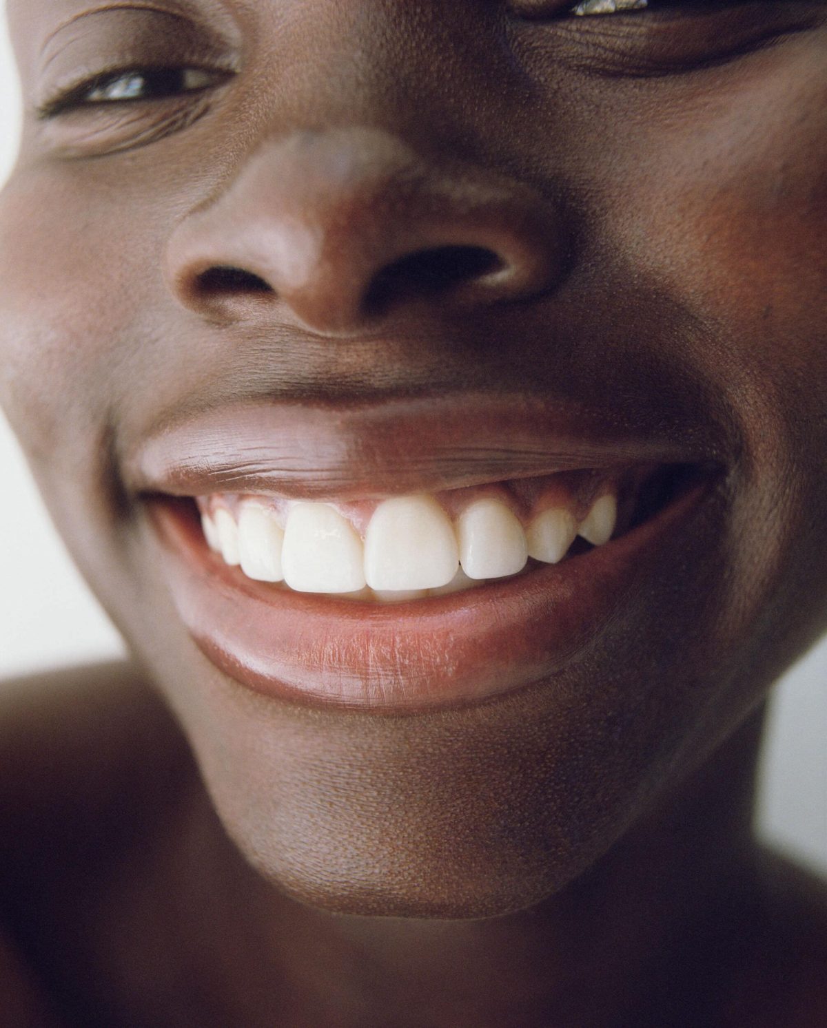 Galleria foto 'Victoria’s Secret si mette a nudo con la nuova fragranza «Bare»' - foto 6