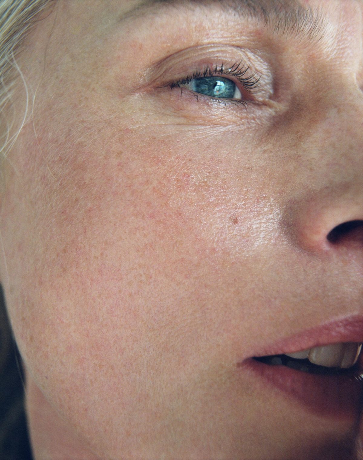 Galleria foto 'Victoria’s Secret si mette a nudo con la nuova fragranza «Bare»' - foto 5